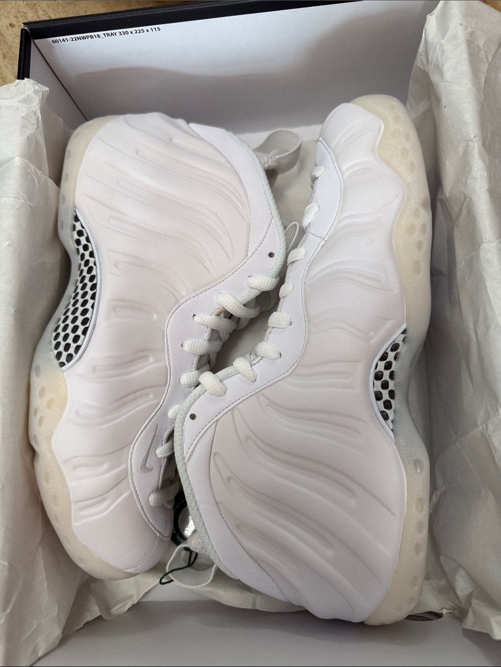 Nike Women's BRAND NEW NEVER WORN WHITE AIR FOAMPOSITE